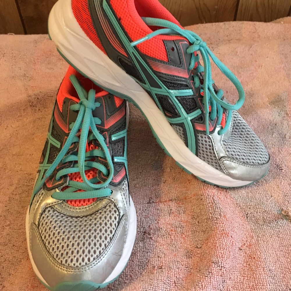 ASICS Gel Contend 3 size 7